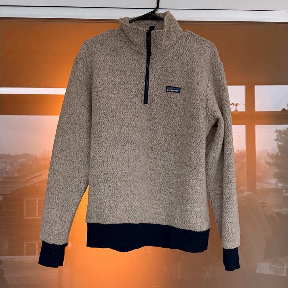 Patagonia Beige and Navy Zip-Up Sweater